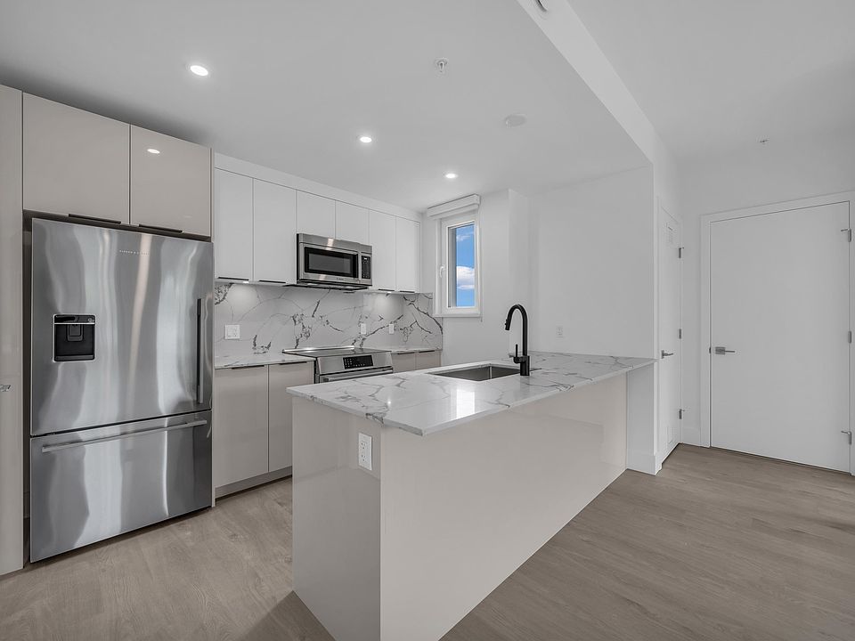 1st image of 2250 E 1st Ave #309