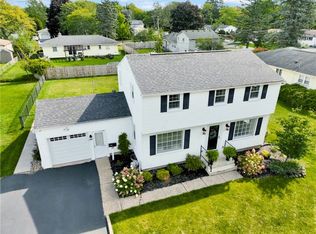 14 Gladmar Dr, Rochester, NY 14622