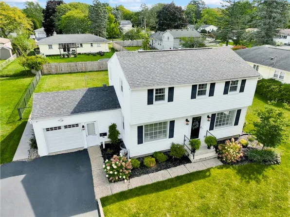 14 Gladmar Dr, Rochester, NY 14622