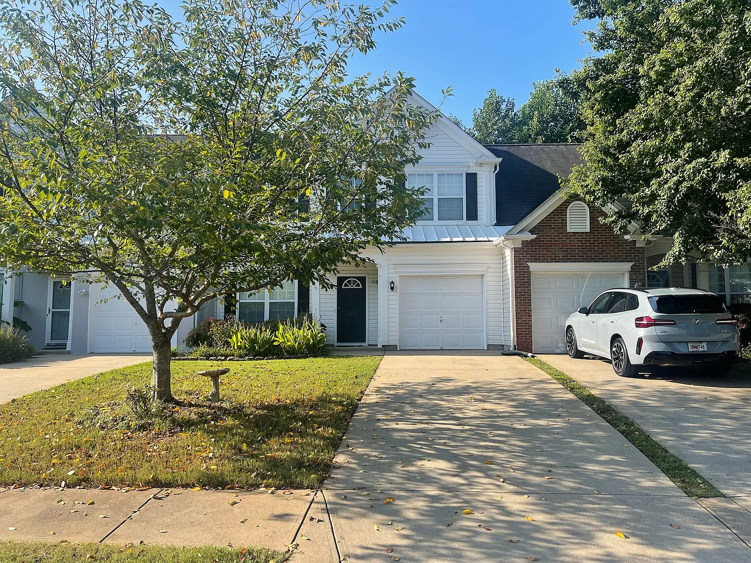 3 bed, 2.5 bath, 1636 sqft, $2,499 — Photo 1