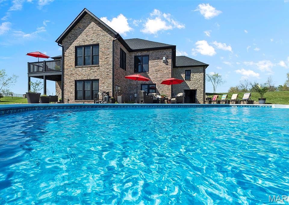 1st image of 145 Saddlebrooke Rdg
