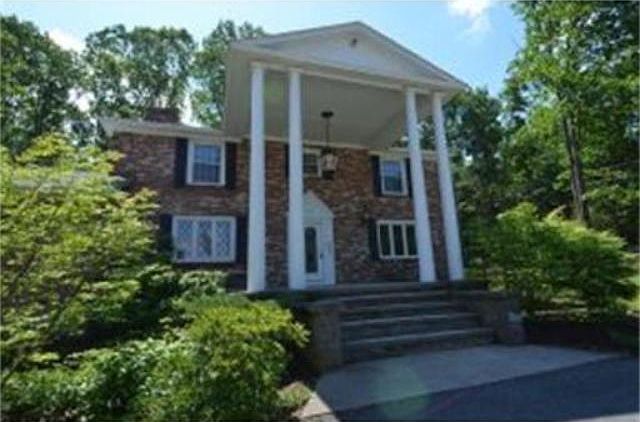 1st image of 1 Parkhurst Dr