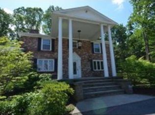 1 Parkhurst Dr, Hudson, NH 03051
