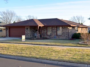 2918 Carriage Ln, Rockford, IL 61101