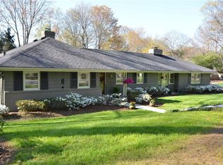 1211 Westridge Rd, Greensboro, NC 27410