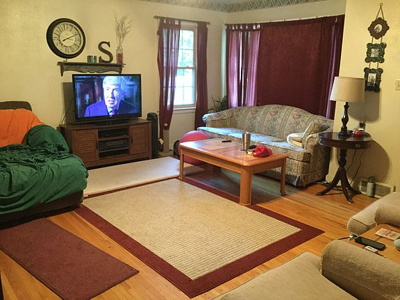 2nd image of 2209 Hart Ave