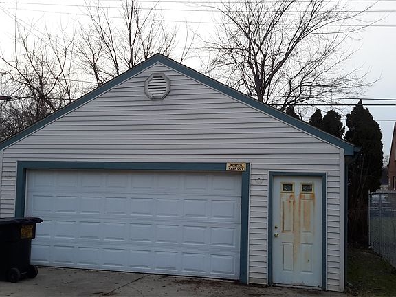 5th image of 19715 Stansbury St