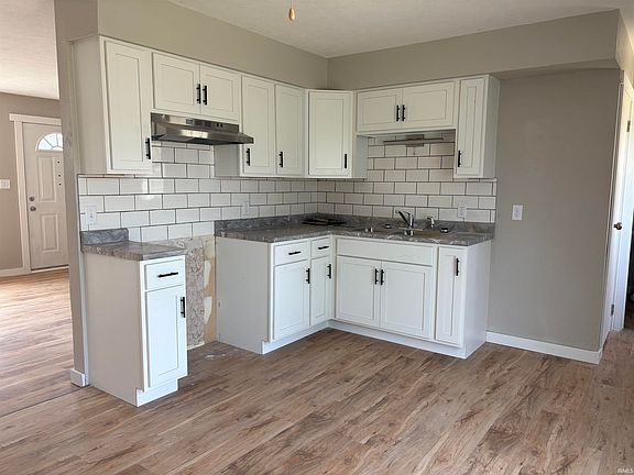 3rd image of 5041 Cedarwood Ln