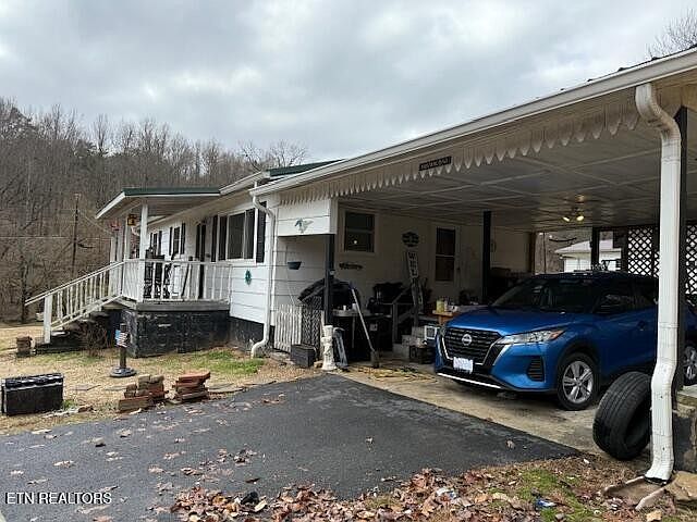2nd image of 210 Ford Ave