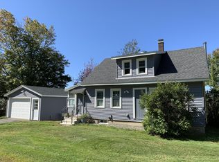 588 E Washington Rd, Hinsdale, MA 01235