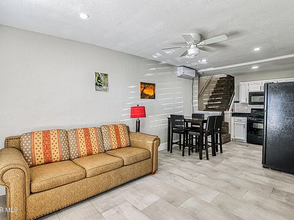 3rd image of 3427 Idalia Ave #1