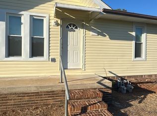 1706 Joan Dr, Louisville, TN 37777