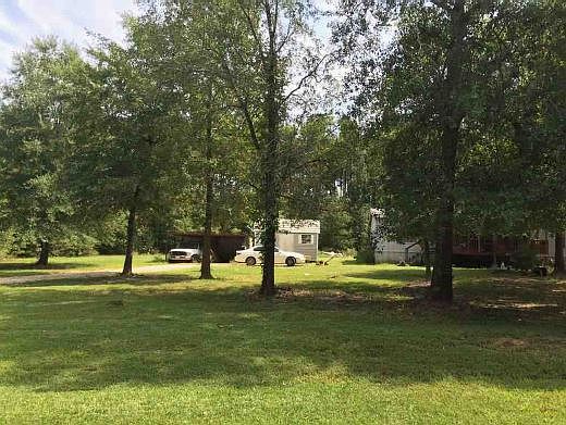 3rd image of 301 Pine Forest Dr