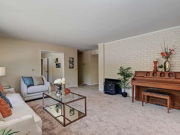 4th image of 6561 Bose Ln