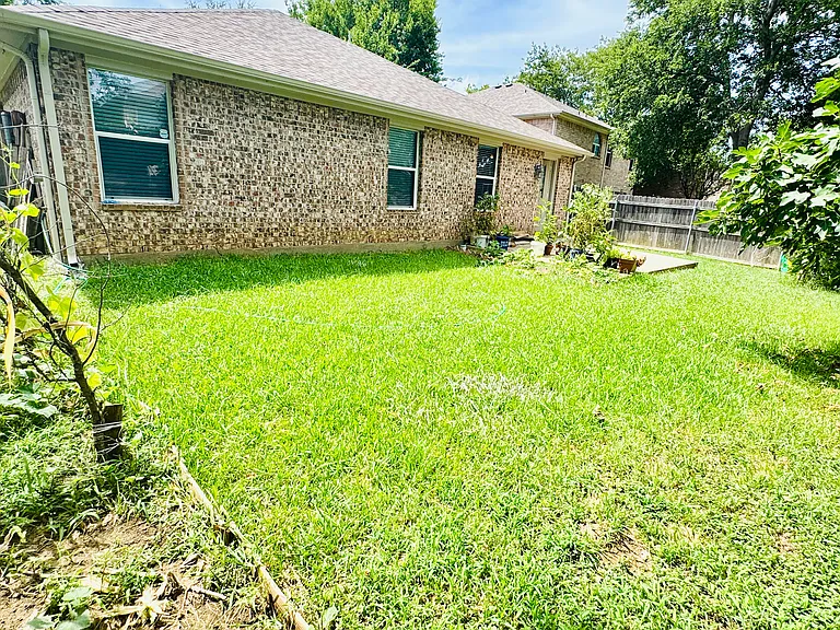 604 International Dr — Photo 10
