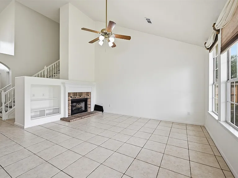 18010 Quiet Stream Ct — Photo 5