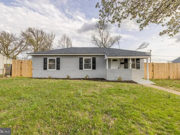 8 Arbor Ave, New Castle, DE 19720