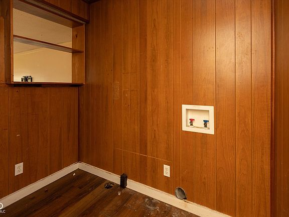 5th image of 3049 S Holt Rd