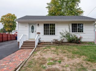 2246 Ottawa Rd, Waukegan, IL 60087