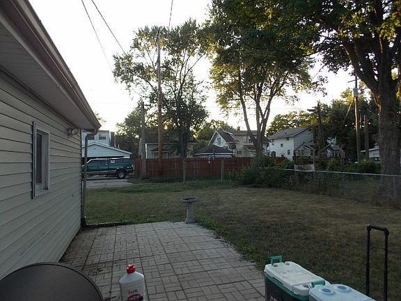 3rd image of 1823 Morehouse Ave