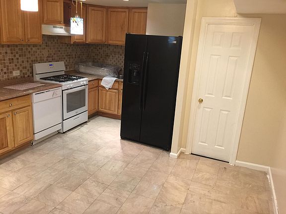 4th image of 2999 Matthews Ave #1