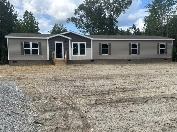 712 Freetown Rd, Hodges, SC 29653