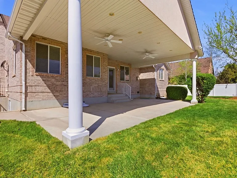 2191 S 550 W — Photo 2