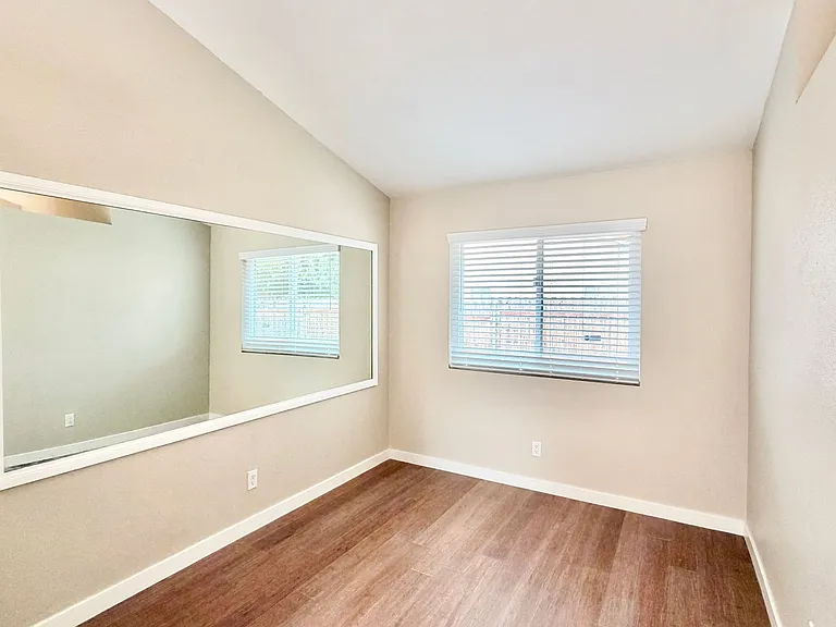 22678 Cervera Rd — Photo 29