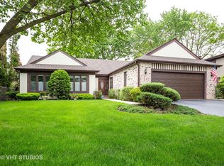 117 Branchwood Dr, Schaumburg, IL 60193