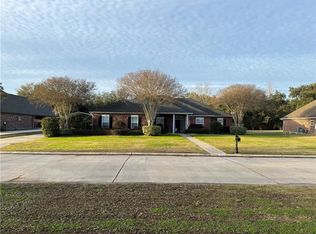 170 Maud Olive Dr, Belle Chasse, LA 70037