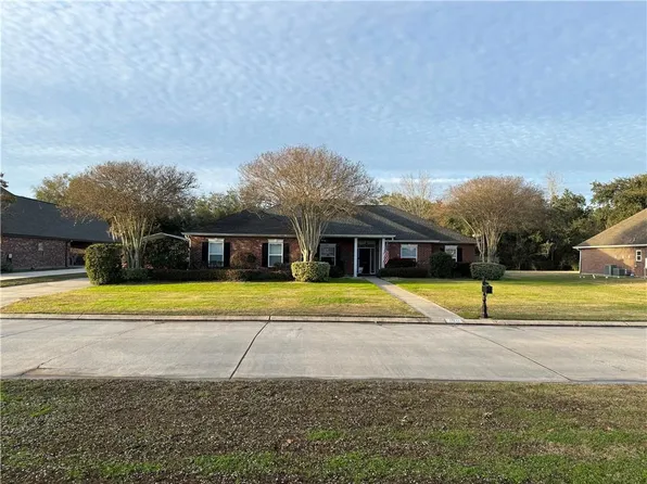 170 Maud Olive Dr, Belle Chasse, LA 70037