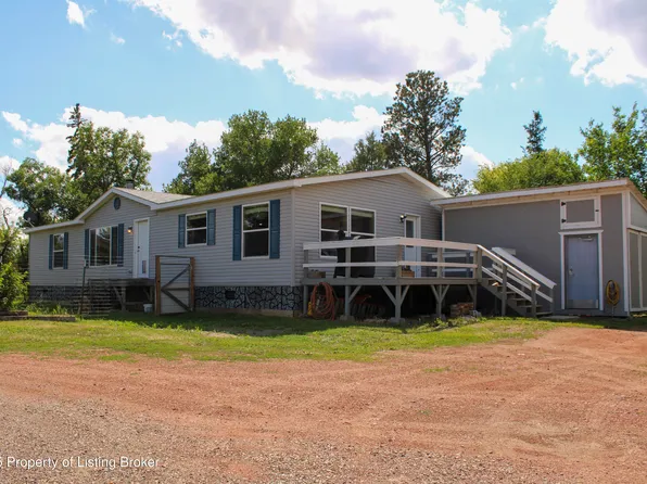 203 1st Ave E, Arnegard, ND 58835