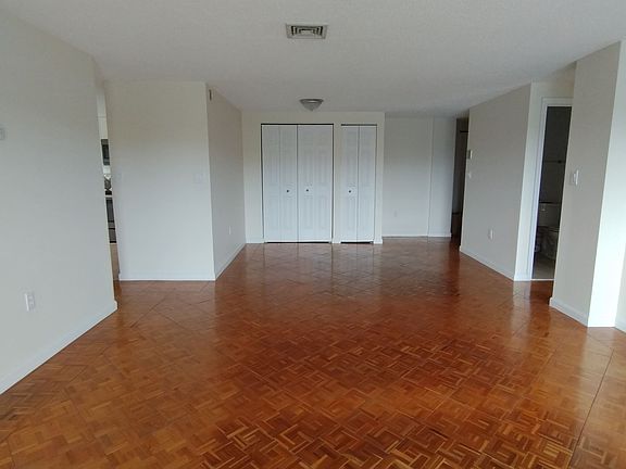 4th image of 8 9th St APT 601