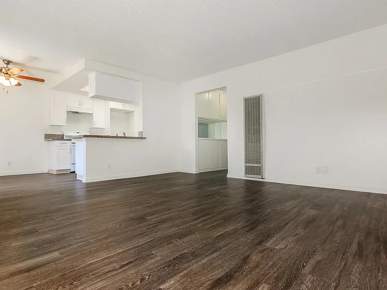 Woodglen Apartment Homes — Photo 42