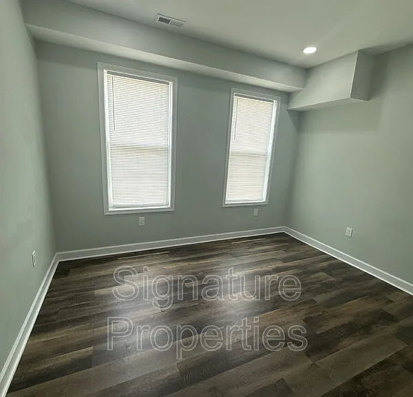2711 Detroit St #4 — Photo 3