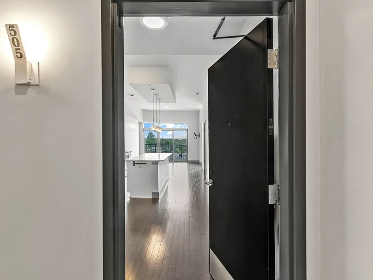 2407 8th Ave S #505 — Photo 3