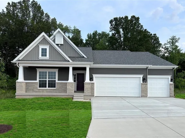 1102 Bloomfield Dr, Eureka, MO 63025