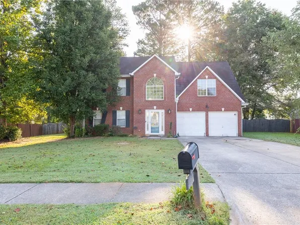 104 Silvergrass Dr, Dallas, GA 30157