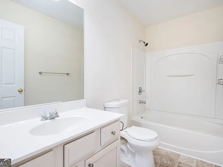 2213 Leicester Way SE — Photo 22