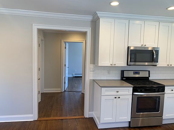 4th image of 15 Juniper Rd Floor 2