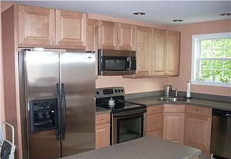 4th image of 4017 Plumstead Ave