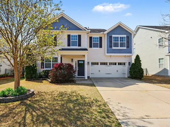 745 Lake Artesia Ln, Fuquay Varina, NC 27526