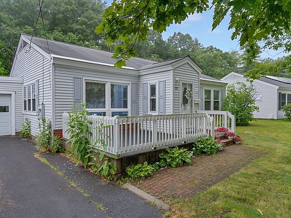 4th image of 28 Moore Avenue