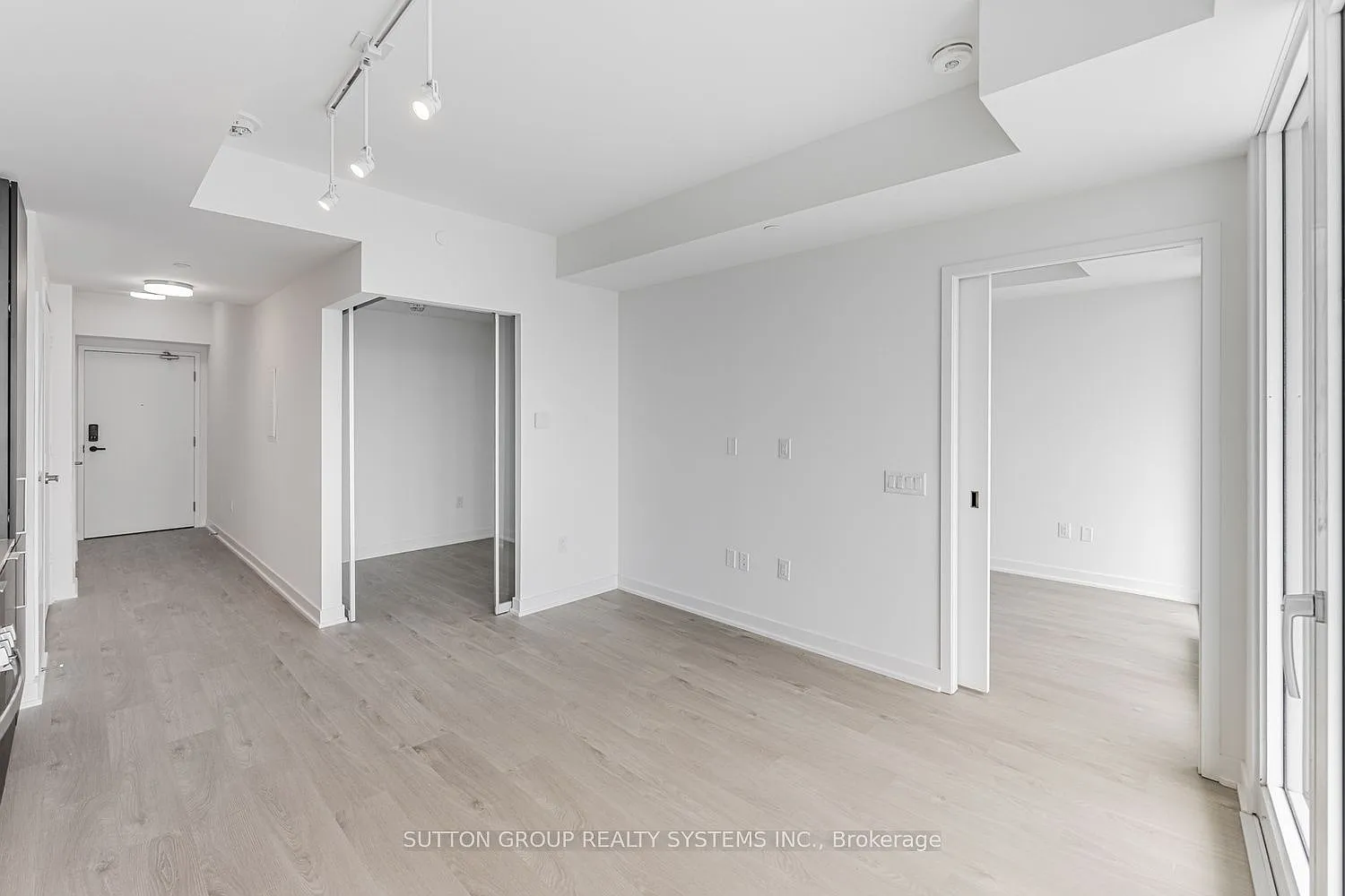 2 bed, $2,400 — Photo 3