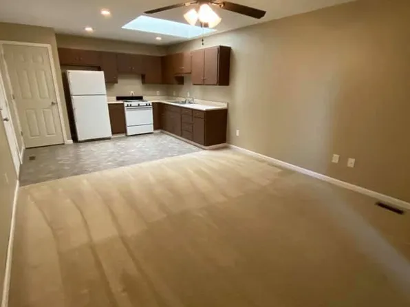 1010 16th St APT 3, Bedford, IN 47421