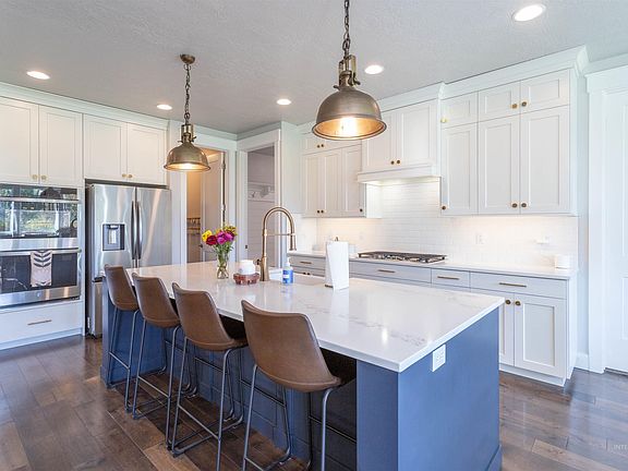 5th image of 2682 N Camerton Pl