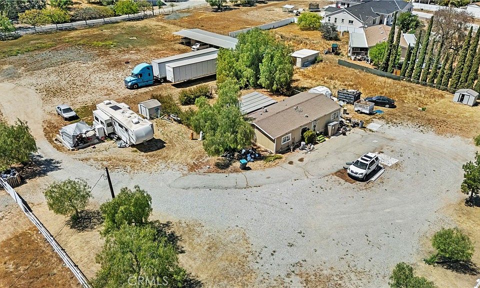 1st image of 25910 Rolling Hills Dr