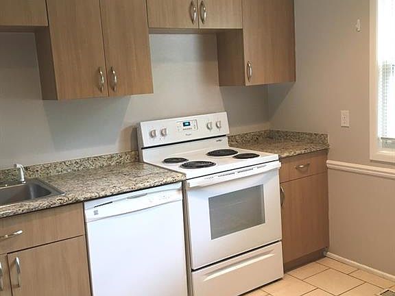 4th image of 5242 Breeze Hill Pl #544