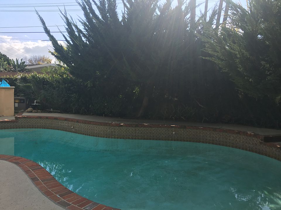 1st image of 23510 Burbank Blvd
