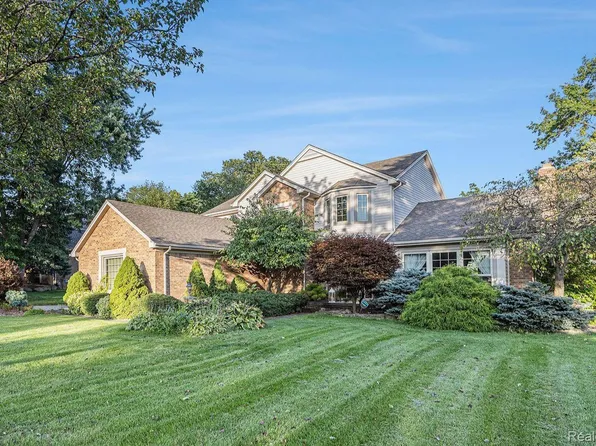 61622 Miriam Dr, Washington, MI 48094